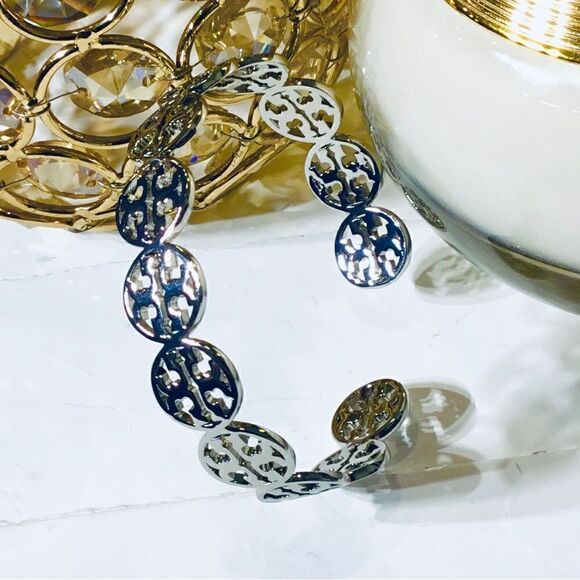 TORY BURCH CIRCLE LOGO SILVER BRACELET - Picture 4 of 8